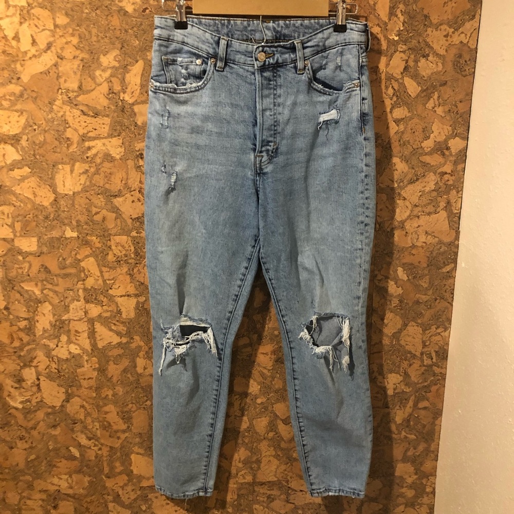H&M button fly distressed mom jeans size 8